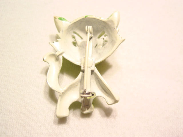 Key Lime Kitty Pin - Image 2