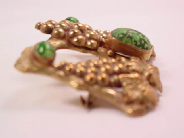 Old Grapes Sash Pin - Image 2