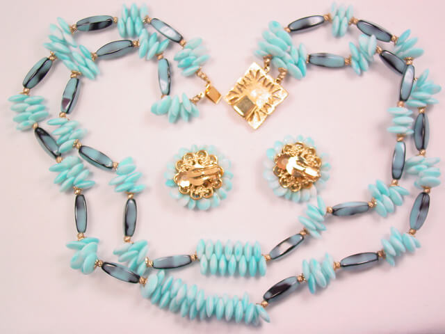 Fantastic Light Blue and Black Glass Necklace and Earrings Set - Image 2