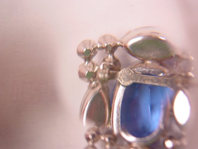 Light Blue Square Rhinestone and Filigree Leaf Pin and Earrings Set - Image 5