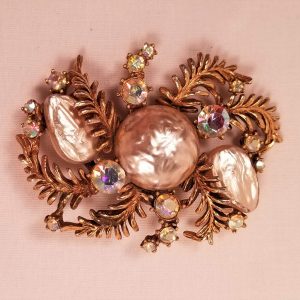 Pearl and Aurora Borealis Har Pin