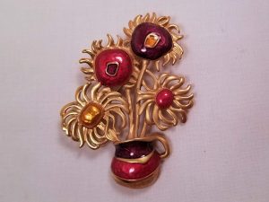 Avon Van Gogh Sunflowers in a Vase Pin