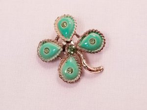 Green Enamel 4-Leaf Clover Scatter Pin
