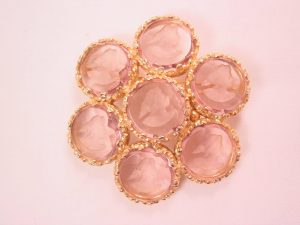Round 7 Lavender Intaglio Pin