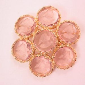 Round 7 Lavender Intaglio Pin