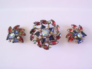 Cranberry and Blue Triangles Rhinestone Pin and Earrings Set
