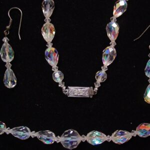 Elegant Single-Strand Pear-Shaped Aurora Borealis Necklace and Earrings