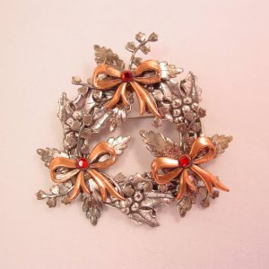 KC Silvertone Holly and Goldtone Bow Christmas Pin