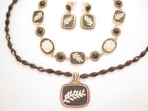 Carolina Herrera Black Jasperware-Style Frond and Rose Parure