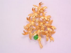 Brushed Goldtone Cadoro Partridge in a Pear Tree Pin