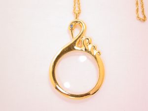 Swan Magnifying Glass Avon Necklace