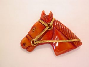 Bakelite Rust-Colored Horse Head Pin