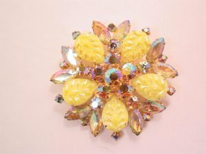 Yellow Art Glass and Beige Aurora Borealis Pin