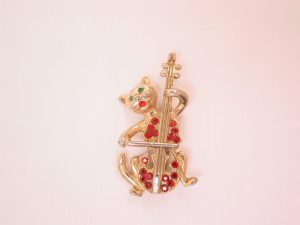 Cat and the Fiddle Pin