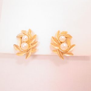 Avon Crescent-Shaped Brushed Goldtone Leaves and Pearls Earrings