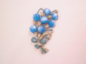 Blue Moonglow Bouquet Pot Metal Pin