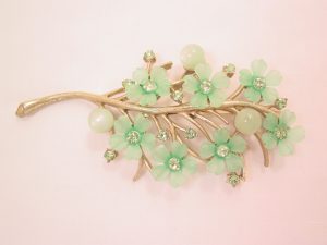 Coro Plastic Green Flowers and Moonglow Branch Pin