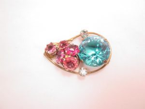 Huge Paisley-Shaped Rhinestone Vogue Fur Clip