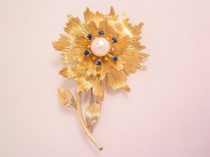Krementz Gold Content and Pearl Flower Pin
