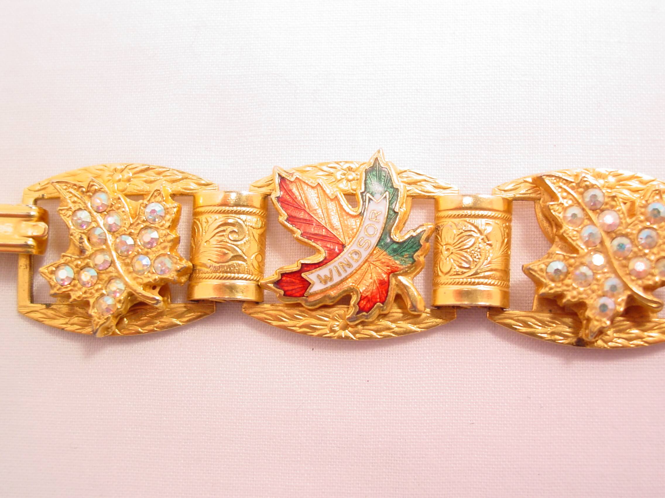 Royal Canadian Mounted Reverse Glass Old Souvenir Bracelet from Windsor Canada - Image 2