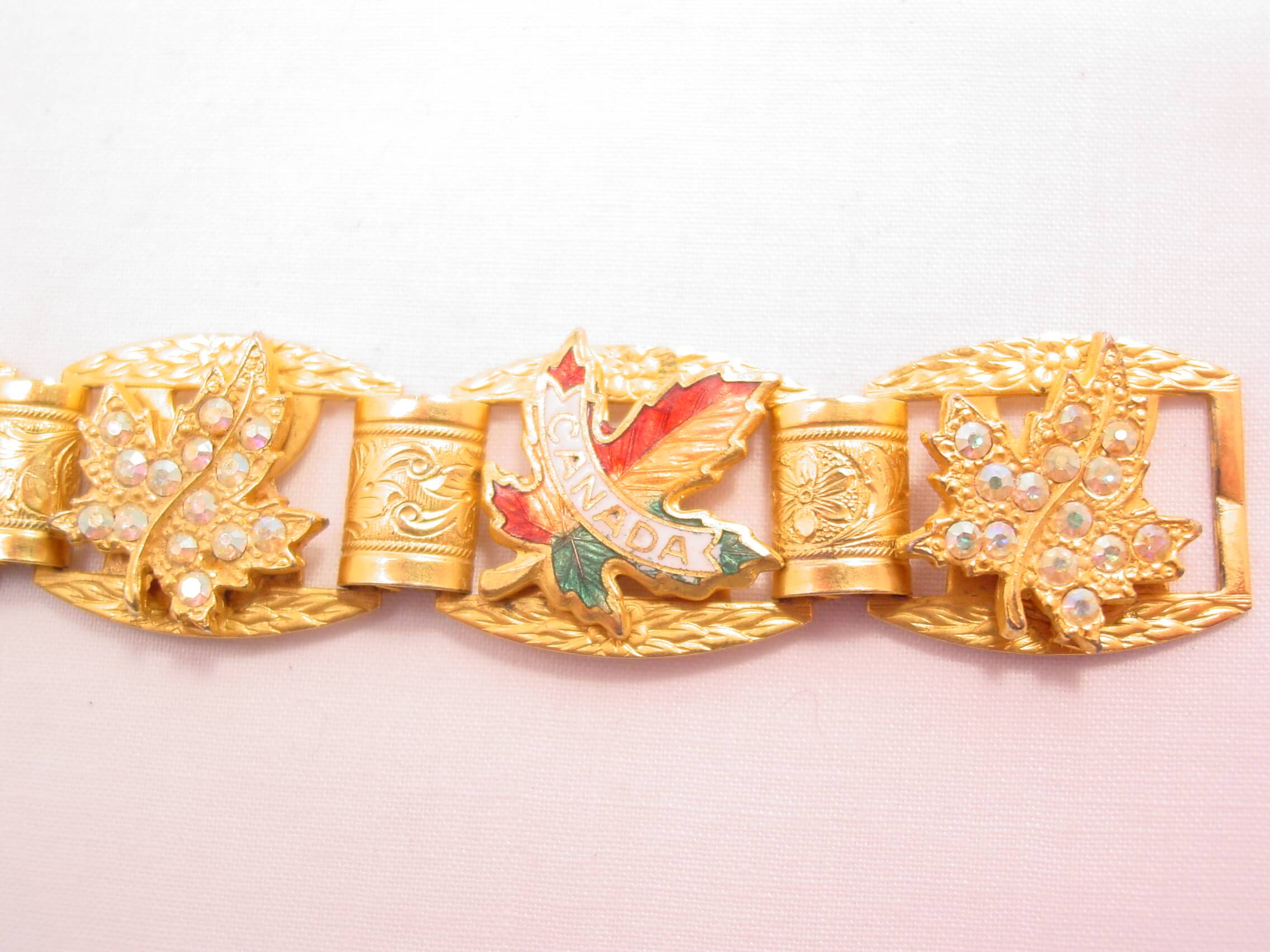 Royal Canadian Mounted Reverse Glass Old Souvenir Bracelet from Windsor Canada - Image 3
