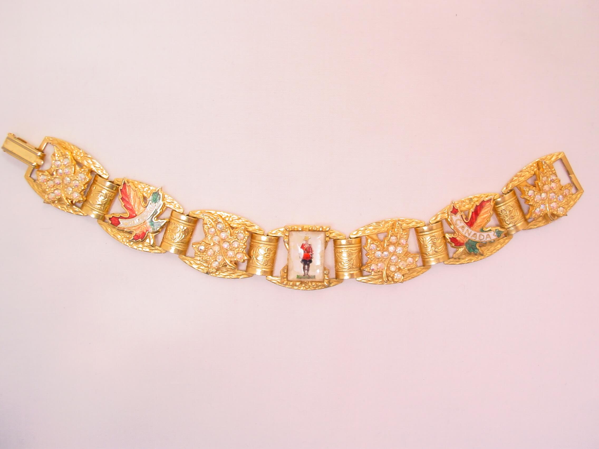 Royal Canadian Mounted Reverse Glass Old Souvenir Bracelet from Windsor Canada - Image 6