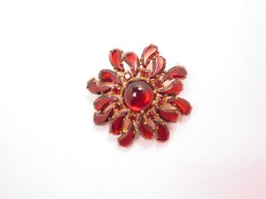 Beautiful German Round Garnet Pin with Curved Teardrop Garnets