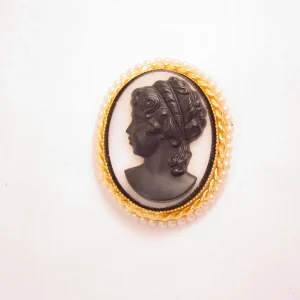 Satin Black Glass Cameo and Imitation Pearls Pin