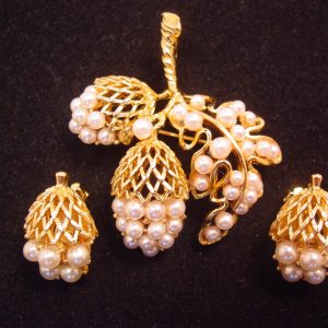 Lisner Imitation Pearl Leaf and Berries Pin and Earrings Set