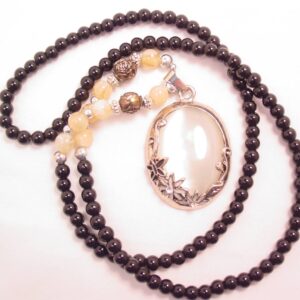 Cute White Opalescent Oval and Flowers Necklace