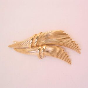 Trifari Comet Tails Pin