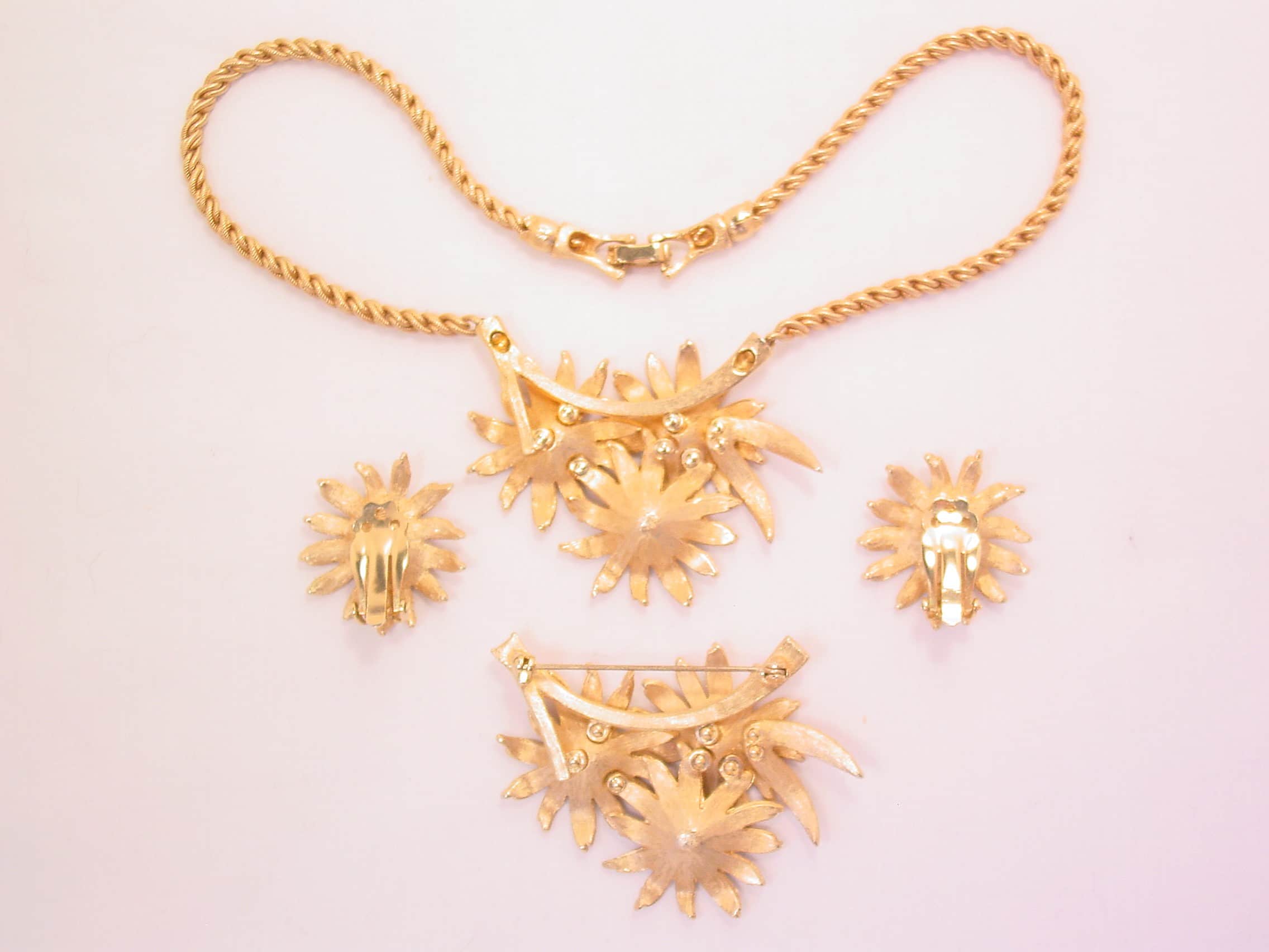 Silver and Gold Daisy Parure - Image 2