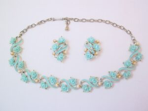 Light Blue Plastic Roses Necklace and Earrings Set