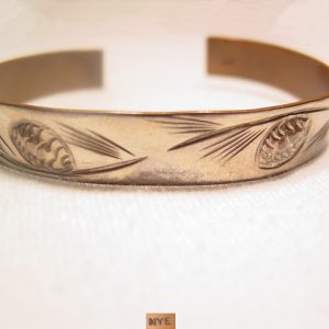 Nye Pinecone Bracelet