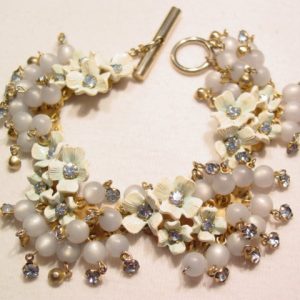 Pale Blue Flowers and Beads Bracelet