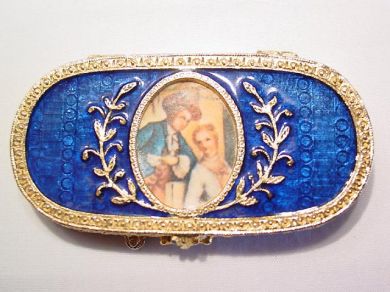 Estee Lauder Victorian-Style Oval Solid Perfume/Sachet Box