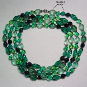 Beautiful Forest Green Glass Necklace