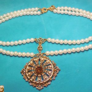Florenza Pearl Medallion Necklace