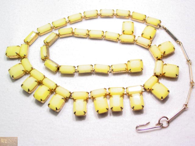 Lemon Yellow Weiss Necklace
