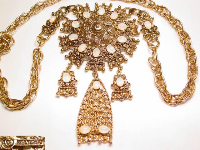 Hollycraft Moonstone Necklace