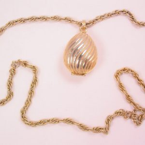 Avon Goldtone Teardrop Sachet Necklace