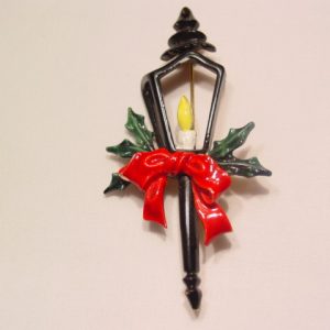 Art Christmas Lantern Pin