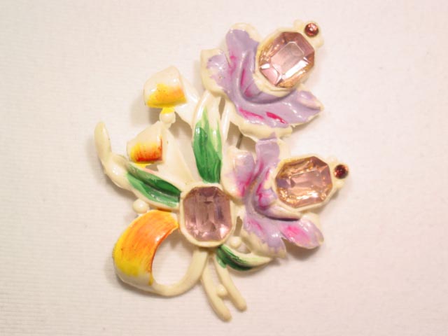 Plastic Purple Flowers Pin