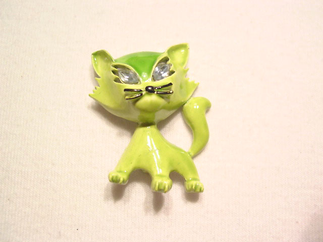 Key Lime Kitty Pin