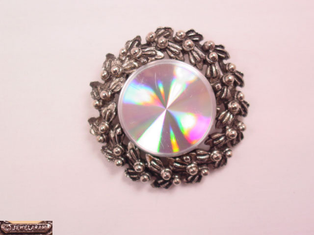 Jewelarama Iridescent Wreath Pin