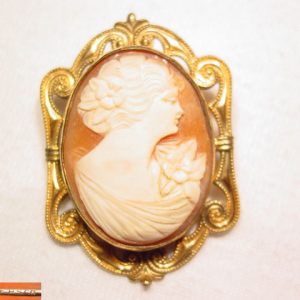 Beautiful Gold-Filled Signed Carved Shell Cameo Pin