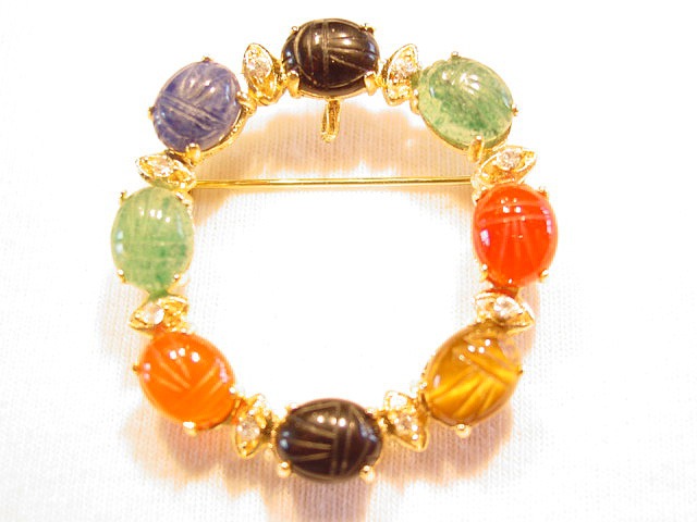 Natural Stone Scarab Round Pin/Pendant