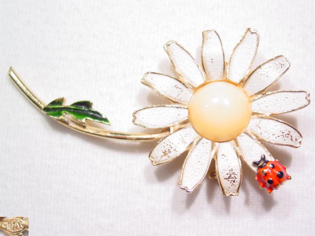 Weiss Ladybug and Long-Stem Daisy Pin | The Jewelled Jester