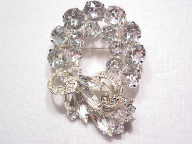 Clear Rhinestone Wreath and Sprig Weiss Pin