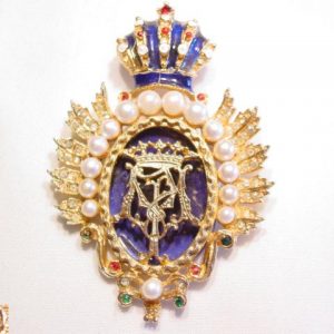 Regal Art Pin